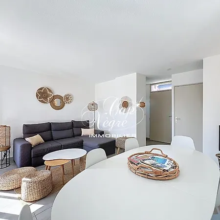 Appartement Classé 3 étoiles Avec Terrasse à 150 M De Cavalière - *