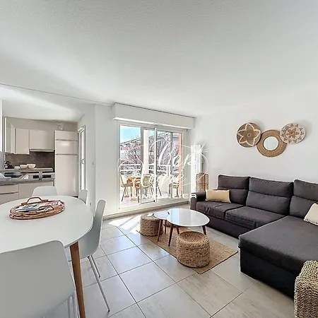 Classé 3 étoiles Avec Terrasse à 150 M De Cavalière - Appartement Le Lavandou